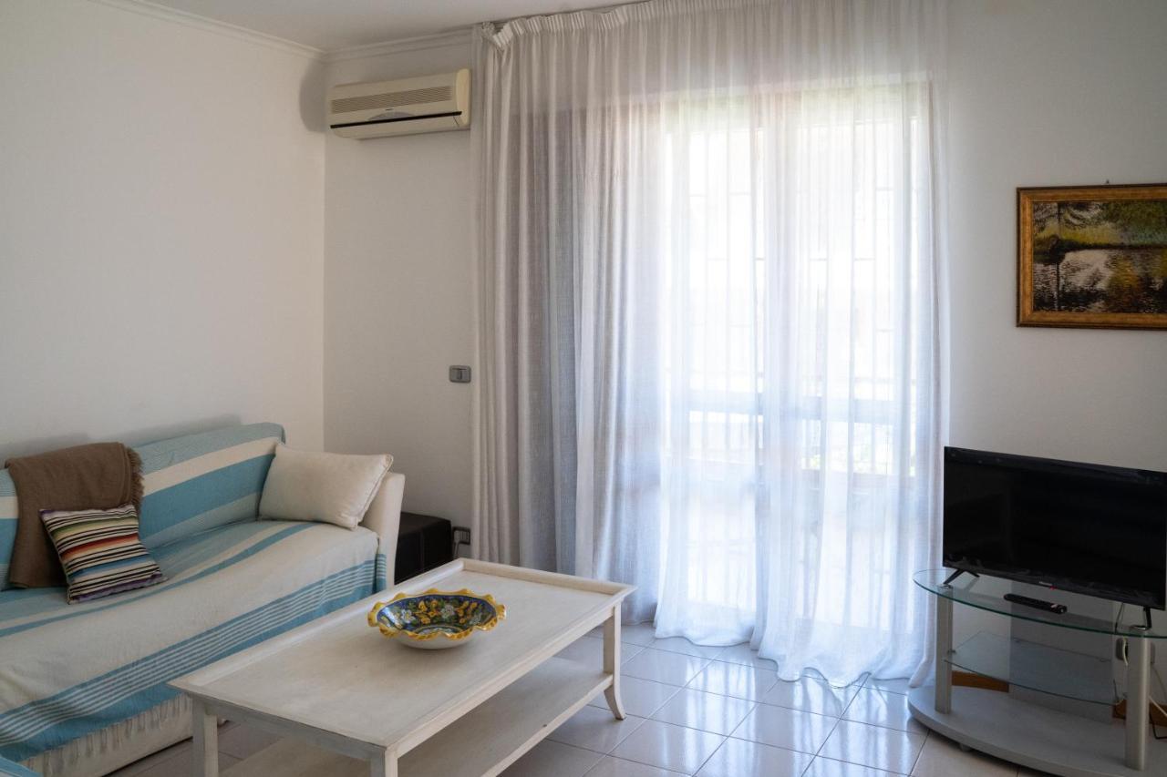 Elegant Apartment In Residence With Pool Acireale Dış mekan fotoğraf